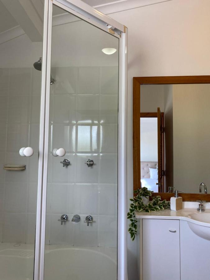 Luxury Top Floor Sunset Villa Noosaville Exteriör bild